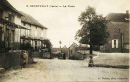 11505 -  CORBELIN  :  LA PLACE DU VILLAGE .circulée En 1923 - Corbelin