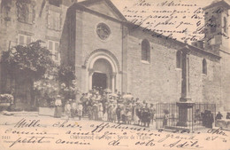 84 - CHATEAUNEUF DU PAPE / SORTIE DE L'EGLISE - Chateauneuf Du Pape