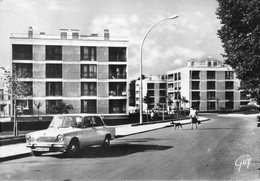 SAINT-BRICE-sous-FORÊT - Le Village De Saint-Brice - Automobile - Immeuble, HLM - Saint-Brice-sous-Forêt