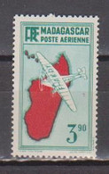 MADAGASCAR        N°  YVERT  :   PA 19   NEUF AVEC  CHARNIERES      ( CH   1/24 ) - Airmail