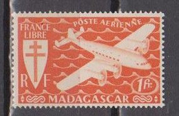 MADAGASCAR        N°  YVERT  :   PA  55  NEUF AVEC  CHARNIERES      ( CH   1/24 ) - Airmail