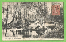 UR0392  CPA  ANOULD  (Vosges)  Aux Bordsde La Meurthe - Dame  +++++++++++++++ - Anould