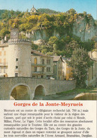 Gorges De La Jonte-Meyrueis. -  Le Pont Et La Tour De L'Horloge Dominés Par Le Rocher De La Vierge. CPM - Meyrueis