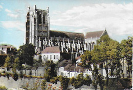 Saint Omer - L'église Notre Dame Et Les Remparts Du Vieux Saint Omer - Saint Omer