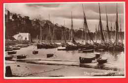 PEMBROKESHIRE  TENBY    THE HARBOUR  + FISHING BOATS RP Pu 1922 - Pembrokeshire