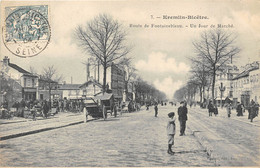 94-KREMLIN-BICÊTRE- ROUTE DE FONTAINEBLEAU , UN JOUR DE MARCHE - Kremlin Bicetre