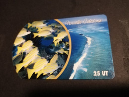 NOUVELLE CALEDONIA  CHIP CARD 25  UNITS  TROPICAL FISH, CARTE SPECIAL SHAPE      ** 4182 ** - Nouvelle-Calédonie