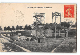 CPA 94 Fresnes L'abreuvoir Et Le Lavoir - Fresnes