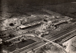 Tavaux-Cités - Une Partie Des Usines Solvay Et Le Canal Du Rhône Au Rhin - Tavaux