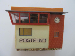 MODELISME FERROVIAIRE: MAQUETTE POSTE N°1  (FORMAT HO) - Décors