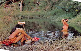 ¤¤  -   Polynésie Française   -   TAHITI   -  Femmes Aux Seins Nus à La Baignade    -  ¤¤ - Polynésie Française