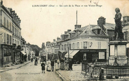 Liancourt * Un Coin De La Place Et Rue Victor Hugo * Commerce Magasin Félix Potin - Liancourt