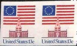 94807e -  USA - STAMPS - SC #  1625a  IMPERF PAIR - MNH Flags ARCHITECTURE - Plaatfouten En Curiosa