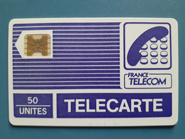 Py17 SC4ob 50 Unités Logo France Telecom N°8256 Peu Lisible Embouti En Bas à Droite - Pyjamas'
