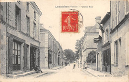 21-140 : LENCLOITRE. GRANDE RUE - Lencloitre