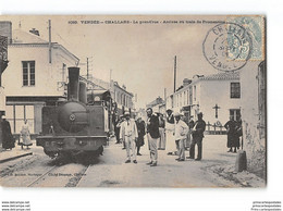 CPA 85 Challans La Grand'rue Arrivé Du Train Tramway De Fromentine - Challans