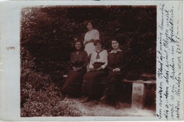 CPA AK Hohr-Grenzhausen - Young Ladies Sitting On A Bench GERMANY (1069134) - Höhr-Grenzhausen