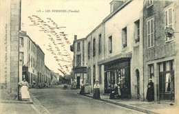 VENDEE  LES HERBIERS - Les Herbiers