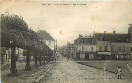 VAL D'OISE  MARINES  Place Du Marché Rue Dauphine - Marines