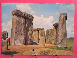 Visuel Pas Très Courant - Angleterre - Stonehenge - Wiltshire - Interior Of Circle Looking North - R/verso - Stonehenge