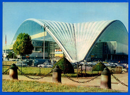 Paris La Défense - Le Palais Du Centre National Des Industries Et Techniques CNIT - Rond Point De La Défense à Puteaux - La Defense