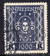 Austria 1922 -1924 - Symbols Of Art And Science - Perfin Stamp "MT&C" - Autres & Non Classés