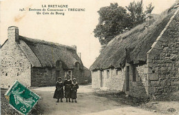 Trégunc * Un Coin Du Bourg * Rue Du Village * Enfants - Trégunc