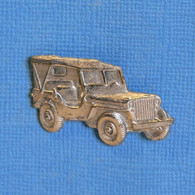 1 PIN'S //  ** JEEP WILLYS MB / OVERLAND - FORD ** - Ford
