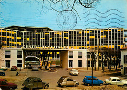 Gonesse * Centre Hospitalier * Le Nouvel Hôpital * Automobile Voiture Ancienne CITROEN 2CV - Gonesse