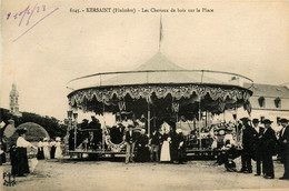 Kersaint * Les Chevaux De Bois Sur La Place * Manège Carousel - Kersaint-Plabennec