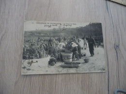 CPA  Agriculture Vignes Vendangeurs En Champagne Le Triage Du Raisin - Weinberge