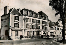 Auray * Rue Et Hôtel De La Gare Et Des Voyageurs LE PODER Propriétaire * Café Tabacs Tabac - Auray