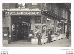 CPA 75 Carte Photo Devanture De Parfumerie Angle Rue De Rennes - District 06