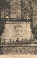 / CPA FRANCE 40 "Roquefort, Monument Aux Morts" - Roquefort