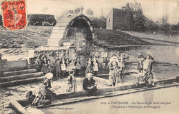 21-5565 : PLUVIGNER. LA FONTAINE SAINT-GUIGUER. FONTAINE SACREE. LAVOIR - Pluvigner