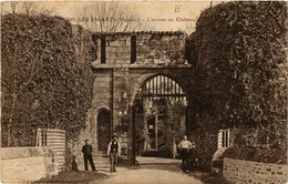 CPA AK Les ESSARTS - L'Entrée Du Chateau (637361) - Les Essarts