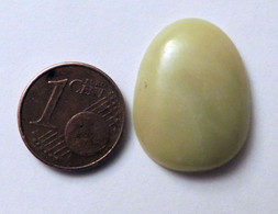 Jade Olive Muiraquitã 14,5 Carats - Brésil - Giada