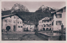 Schuls Scuol GR, Dorfplatz, Fontaine Sur La Place (33239) - Scuol