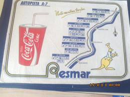 SET TABLE PUBLICITAIRE  EN PAPIER  AUTOPISTA A7 AUTOROUTE COCA COLA RESMAR - Serviettes Publicitaires