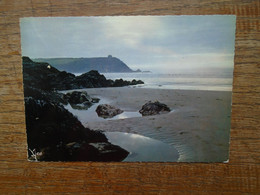 Plomodiern , La Pointe De Talagrip , Vue De Lestrévet " Beau Timbre "" - Plomodiern