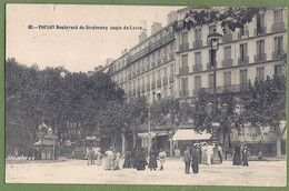 CPA Peu Courante - VAR - TOULON - BOULEVARD DE STRASBOURG, ANGLE DU LYCÉE - Animation, Bar-tabac, Kiosque à Journaux - Toulon