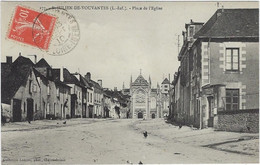 44  Saint Julien De  Vouvantes  - Place De L'eglise - Saint Julien De Vouvantes