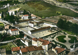 CPSM FRANCE 69 " Brignais, Le Groupe Scolaire Et Le Square" - Brignais