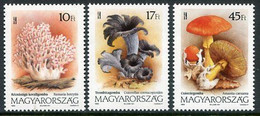 HUNGARY 1993 Fungi MNH / **.  Michel 4247-49 - Unused Stamps