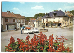 ROYERES - La Place Et La Fontaine - Royere