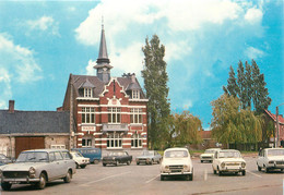 CPSM FRANCE 59 " Sainghin En Weppes, Place Du Gal De Gaulle - La Mairie " - Berlaimont