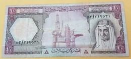 Saudi Arabia 10 Riyals 1977 P-18  Very Fine To XF Condition, Look At The Pictures - Saoedi-Arabië