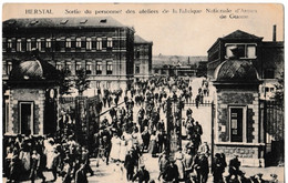 Herstal - Sortie Du Personnel Des Ateliers De La Fabrique National D'Armes De Guerre - Herstal