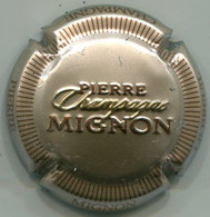 CAPSULE-CHAMPAGNE MIGNON Pierre N°100a Estampée, Grège, Stries Marron - Mignon, Pierre