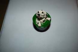 Vintage - Chien Dalmatien Dans Un Pot De Peinture Verte. - Tiere